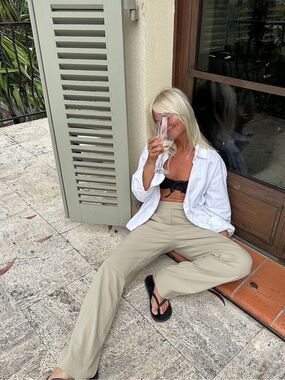 DJERF AVENUE • First Choice Pants in Greige